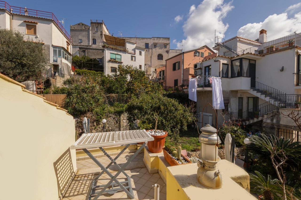 Relais Del Mare Con Terrazza Fronte Mare Free Parking Apartamento Massa Lubrense Exterior foto