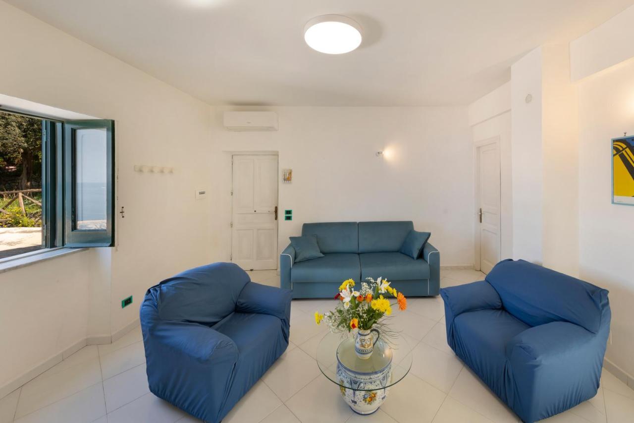 Relais Del Mare Con Terrazza Fronte Mare Free Parking Apartamento Massa Lubrense Exterior foto