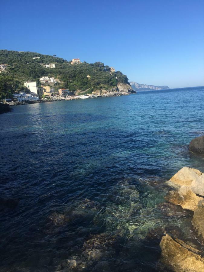 Relais Del Mare Con Terrazza Fronte Mare Free Parking Apartamento Massa Lubrense Exterior foto